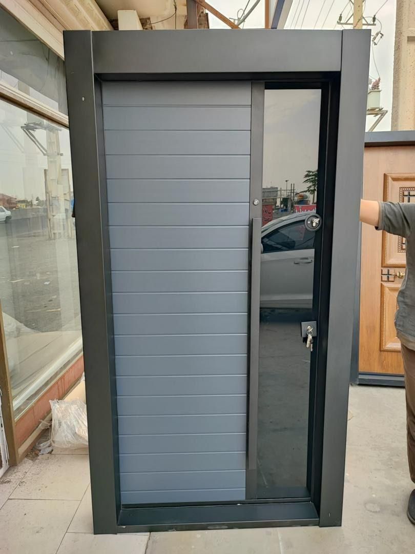 درب ضد سرقت با شیشه سکوریت