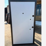 درب ضد سرقت با خطوط عمودی